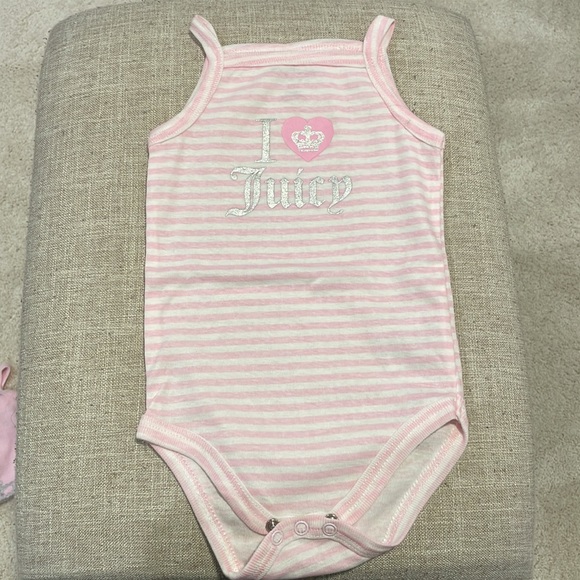 3 pack Juicy Couture onesies - Picture 6 of 15